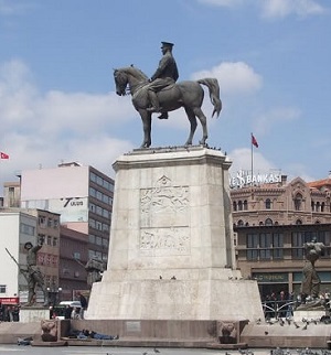 Ankara Ulus Zafer Abidesi