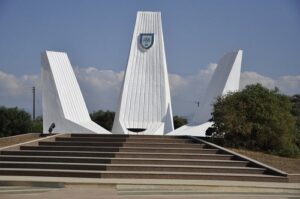 cengiz topel anıtı.2