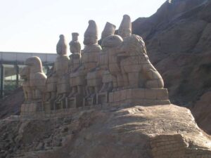 nemrut dağı.teraslar.5 kralın bulunduğu teras.3