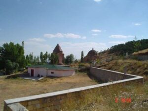 pınarbaşı.melikgazi türbesi.2