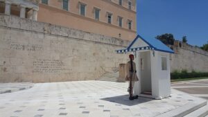 2017.07.28.c.Atina.Meçhul asker anıtı.0c