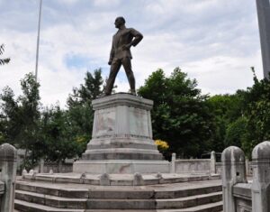 ataturk-heykeli-1