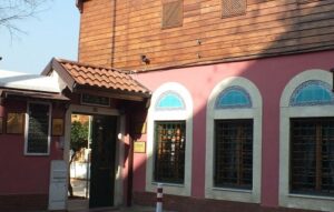 Lokmacı dede türbesi.0