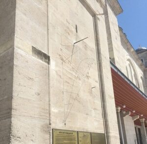 fatih camisi.güneş saati.1