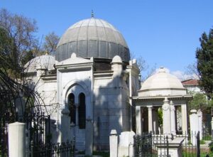 fatih. hazire. gazi osman paşa türbesi.1