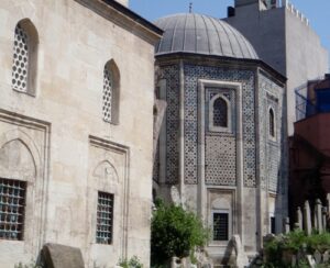 mahmutpaşa.türbesi.1