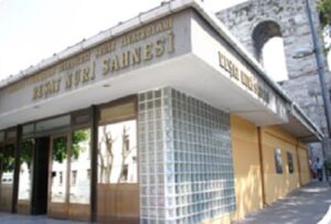 resat-nuri-guntekin-sahnesi-1